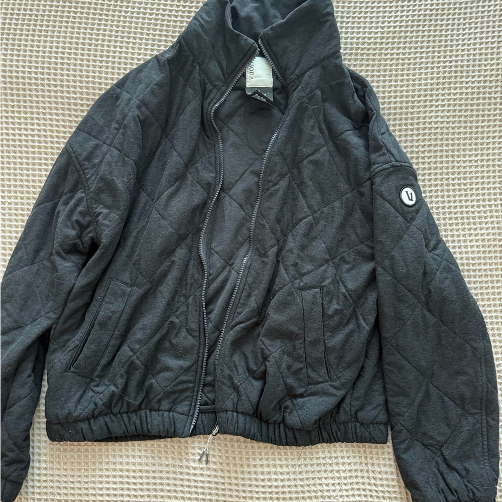 Vuori Charcoal Quilted Jacket